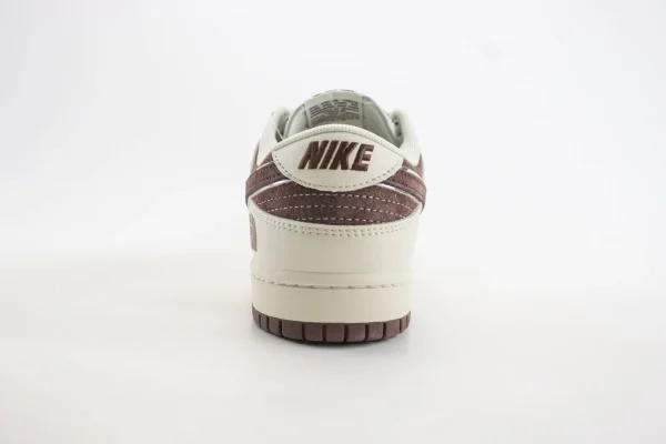 Nike SB Dunk Low x The North Face - Image 6