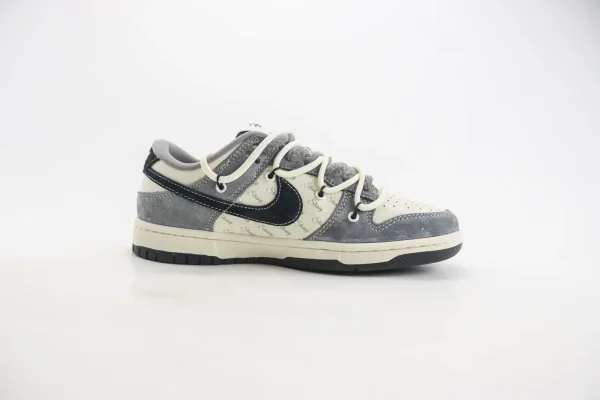 Nike SB Dunk Low x Stussy - Image 3