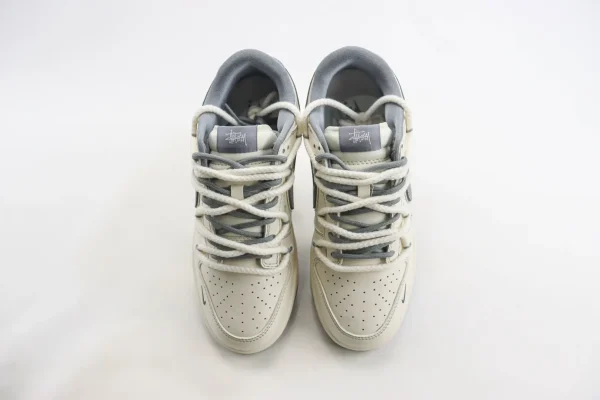 Nike SB Dunk Low x Stussy - Image 5