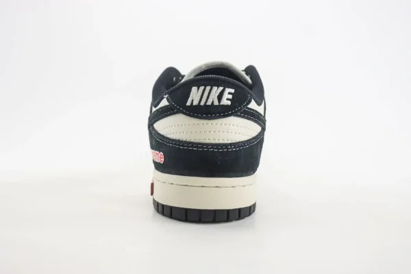 Nike SB Dunk Low x Stussy - Image 6