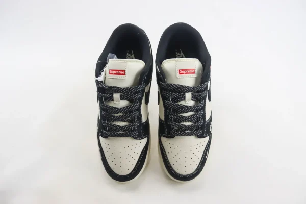 Nike SB Dunk Low x Stussy - Image 5