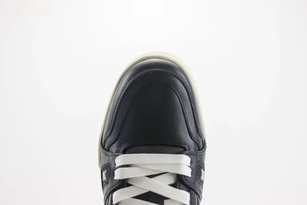 Louis Vuitton Trainer - Image 8