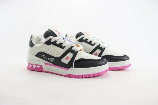 Louis Vuitton Trainer - Image 2