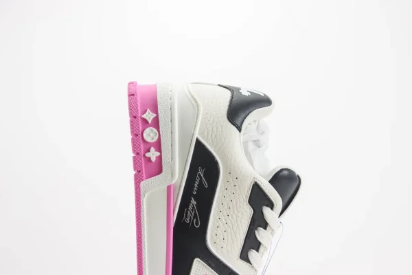 Louis Vuitton Trainer - Image 7