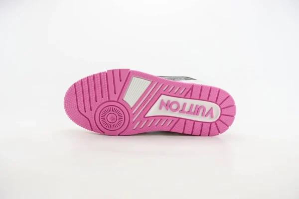 Louis Vuitton Trainer - Image 4