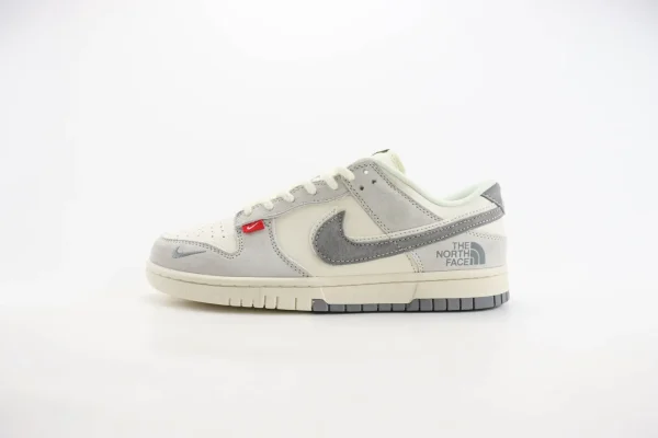 Nike SB Dunk Low x The North Face