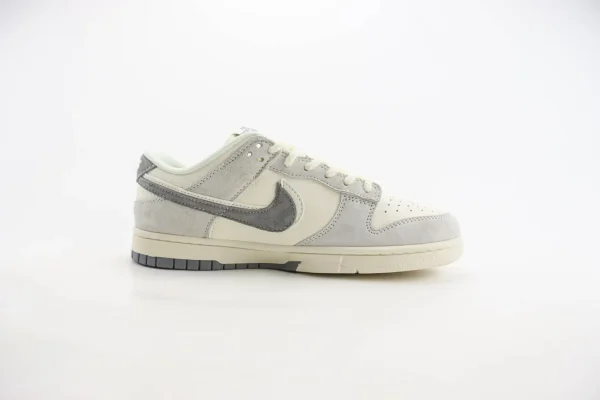 Nike SB Dunk Low x The North Face - Image 3
