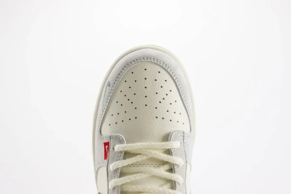Nike SB Dunk Low x The North Face - Image 8