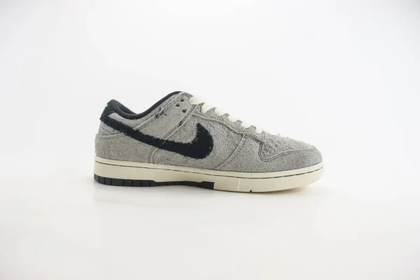 Nike SB Dunk Low x Stussy - Image 3