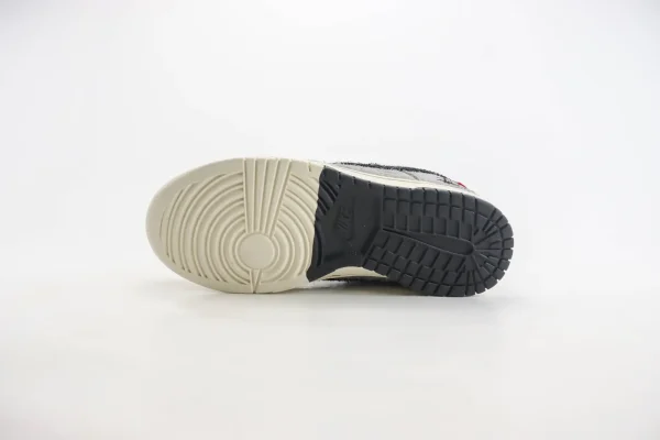 Nike SB Dunk Low x Stussy - Image 4