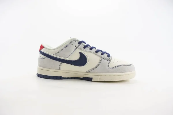 Nike SB Dunk Low x The North Face - Image 3