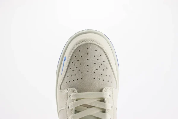 Nike SB Dunk Low x The North Face - Image 8