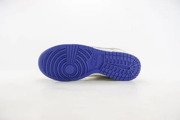 Nike SB Dunk Low x The North Face - Image 4