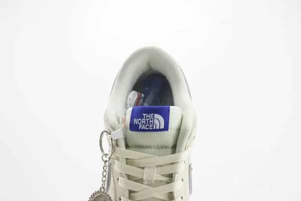 Nike SB Dunk Low x The North Face - Image 9