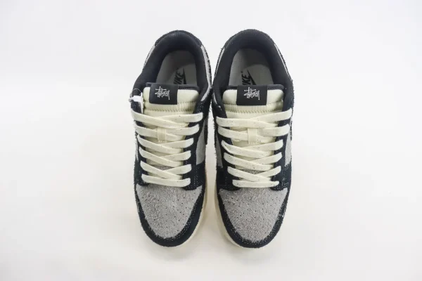 Nike SB Dunk Low x Stussy - Image 5
