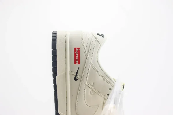 Nike SB Dunk Low - Image 7