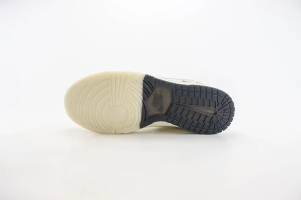 Nike SB Dunk Low - Image 4