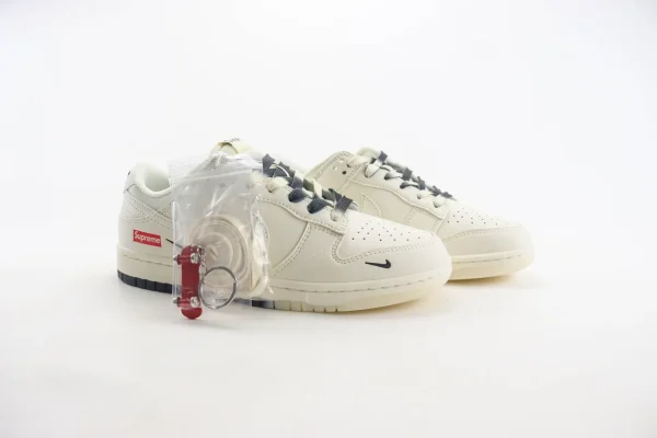 Nike SB Dunk Low - Image 2