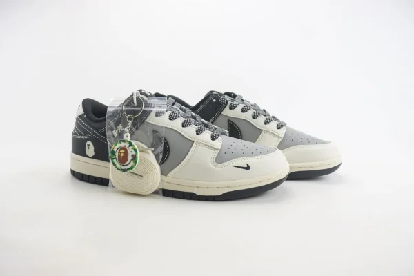 Nike SB Dunk Low x Bape - Image 2