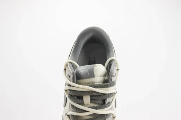 Nike SB Dunk Low x Stussy - Image 9