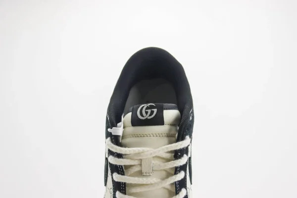 Nike SB Dunk Low x GUCCI - Image 9