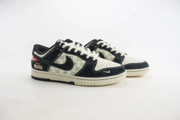 Nike SB Dunk Low x GUCCI - Image 2