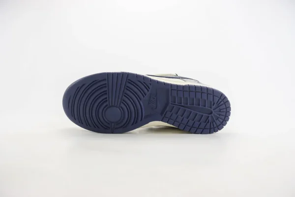 Nike SB Dunk Low x Stussy - Image 4