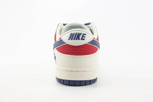 Nike SB Dunk Low x Stussy - Image 6