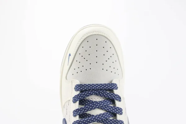 Nike SB Dunk Low x Stussy - Image 8