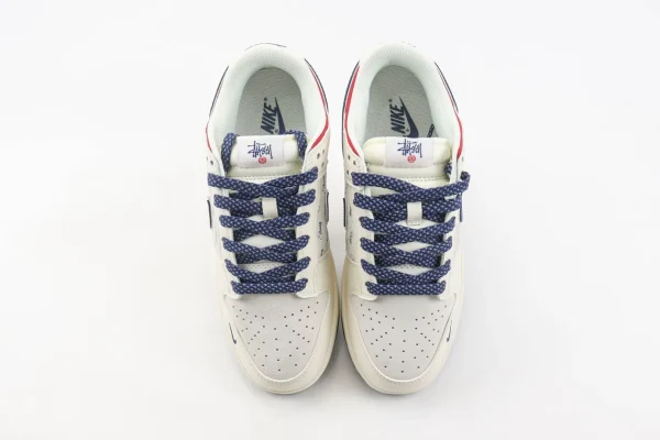 Nike SB Dunk Low x Stussy - Image 5