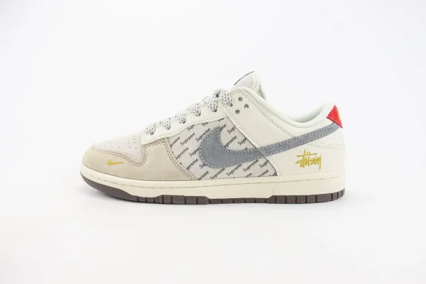 Nike SB Dunk Low x Stussy