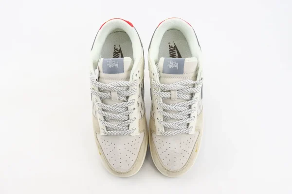 Nike SB Dunk Low x Stussy - Image 5