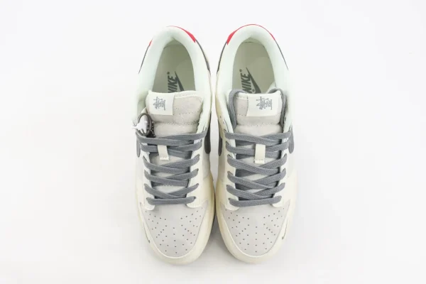 Nike SB Dunk Low x Stussy - Image 5