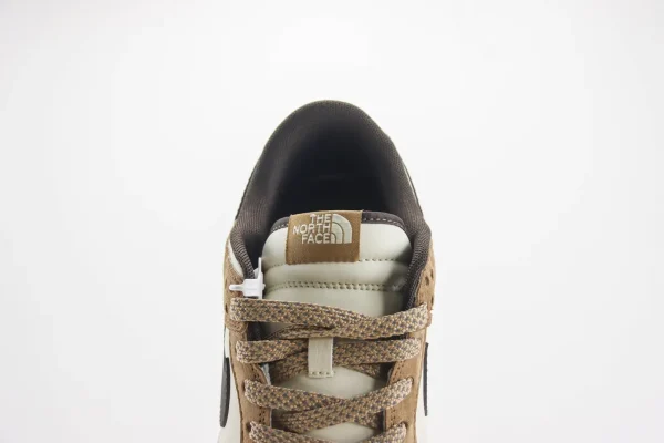 Nike SB Dunk Low x The North Face - Image 9
