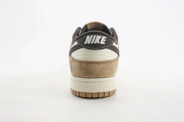 Nike SB Dunk Low x The North Face - Image 6