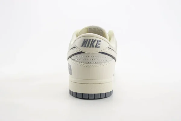 Nike SB Dunk Low x The North Face - Image 6