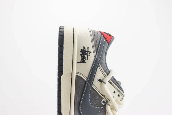 Nike SB Dunk Low x Stussy - Image 7