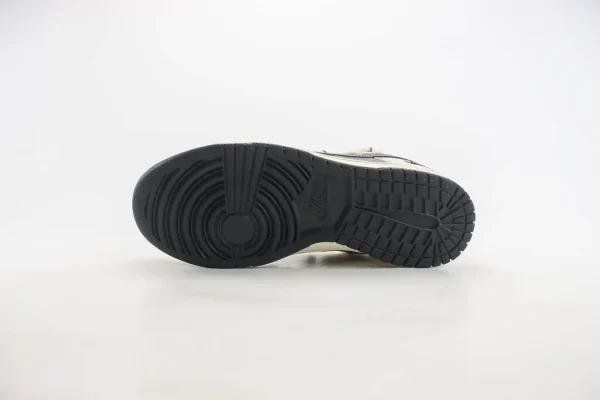 Nike SB Dunk Low x Stussy - Image 4