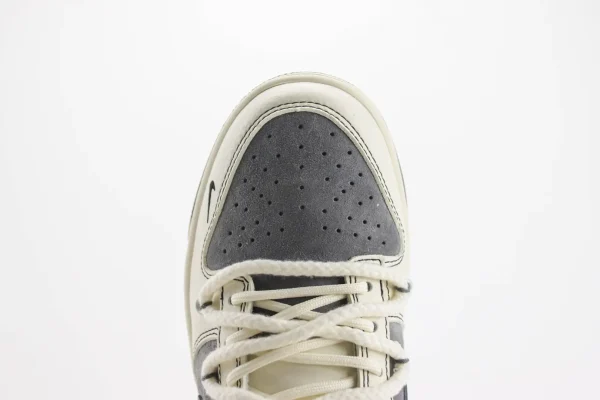 Nike SB Dunk Low x Stussy - Image 8