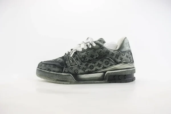 Nike SB Dunk Low x LV