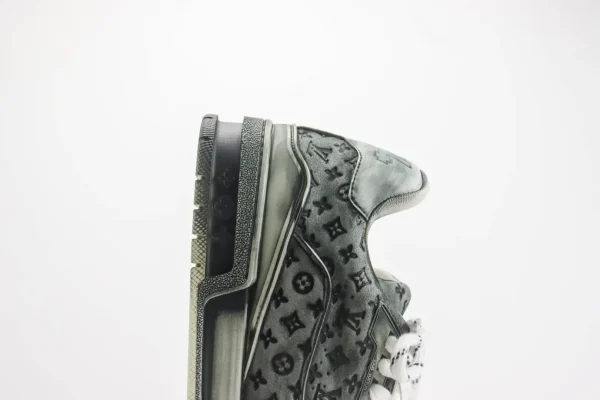 Nike SB Dunk Low x LV - Image 7