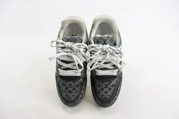 Nike SB Dunk Low x LV - Image 5