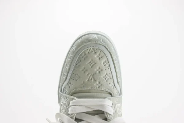 Nike SB Dunk Low x LV - Image 8