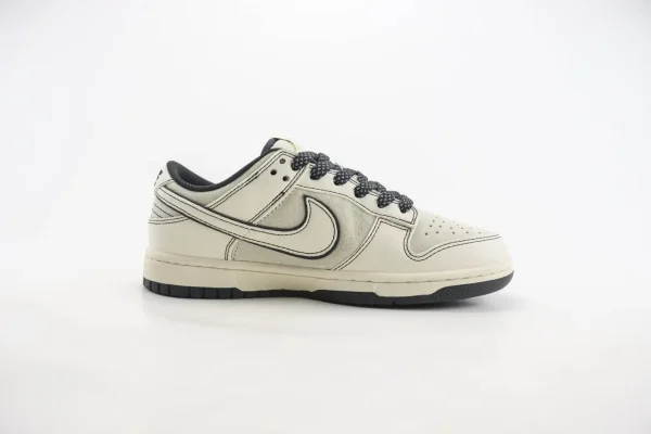Nike SB Dunk Low x Stussy - Image 3