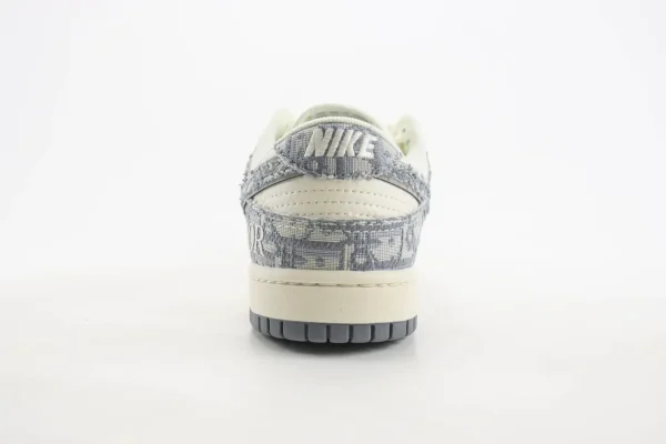 Nike SB Dunk Low x Dior - Image 6