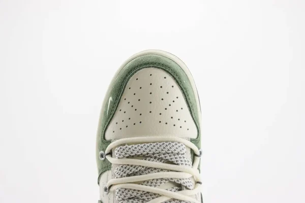 Nike SB Dunk Low x Stussy - Image 8
