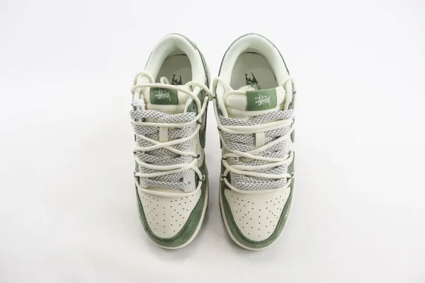 Nike SB Dunk Low x Stussy - Image 5