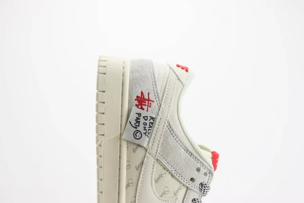 Nike SB Dunk Low x Stussy - Image 7