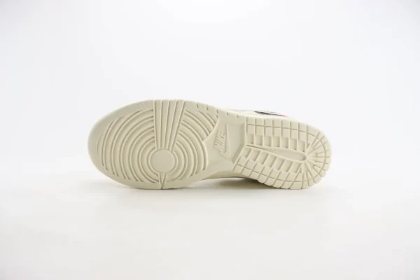 Nike SB Dunk Low x Stussy - Image 4