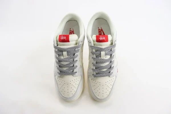 Nike SB Dunk Low x Stussy - Image 5